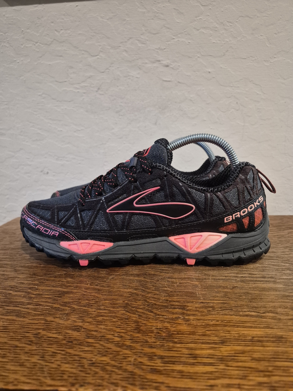 Brooks Cascadia 8 Trail Athletic Running Shoes Women's Size US 8.5 Medium B